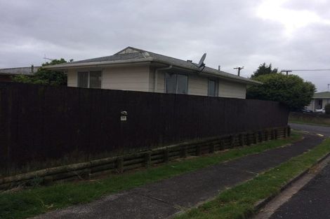 Photo of property in 5 Geoffrey Place, Mangere East, Auckland, 2024