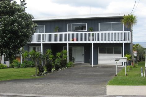 Photo of property in 1441 Whangaparaoa Road, Army Bay, Whangaparaoa, 0930