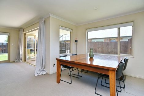 Photo of property in 102 Charles Street, Rangiora, 7400
