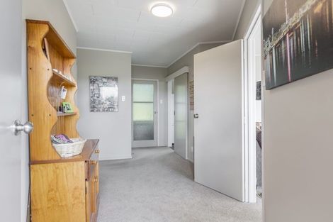 Photo of property in 24 Walton Road, Paraparaumu Beach, Paraparaumu, 5032