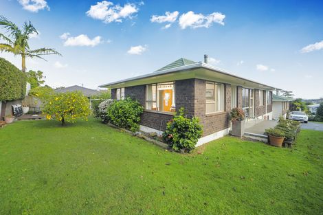 Photo of property in 2/13 Waitaki Street, Henderson, Auckland, 0612