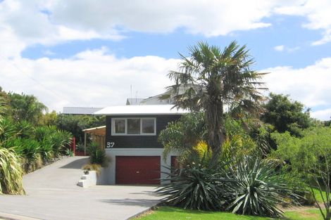 Photo of property in 37 The Crescent, Waihi Beach, 3611