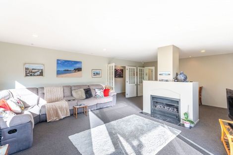 Photo of property in 4 Gybe Place, Whitby, Porirua, 5024