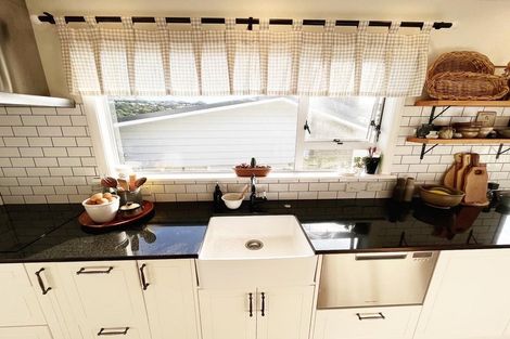 Photo of property in 26 Maple Grove, Maungaraki, Lower Hutt, 5010