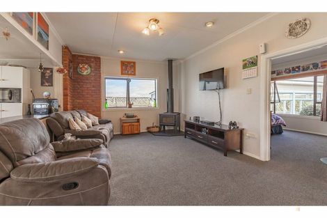 Photo of property in 347 Waimate Highway, Saint Andrews, Timaru, 7971