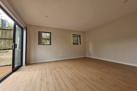 Photo of property in 4d Deep Creek Road, Torbay, Auckland, 0630