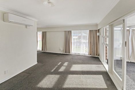 Photo of property in 10 Amberley Grove, Hutt Central, Lower Hutt, 5010