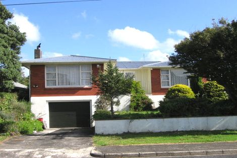 Photo of property in 1 Jaemont Avenue, Te Atatu South, Auckland, 0610