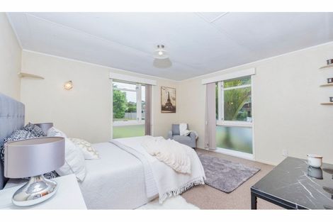 Photo of property in 63 Oreil Avenue, West Harbour, Auckland, 0618