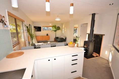 Photo of property in 2 Island View Terrace, Waikanae Beach, Waikanae, 5036
