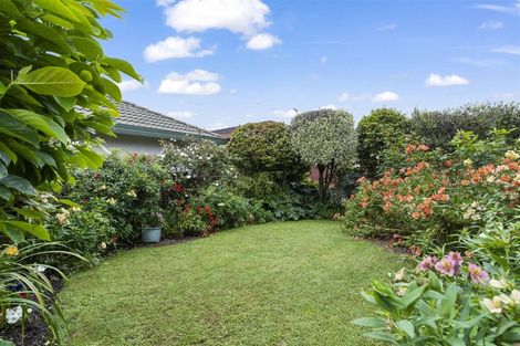 Photo of property in 2/146 Whitford Road, Somerville, Auckland, 2014