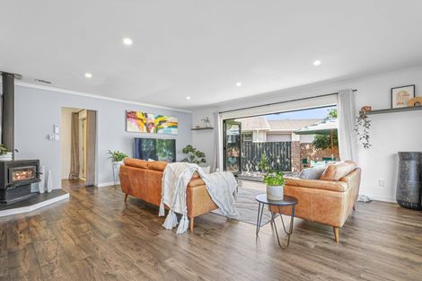 Photo of property in 49 Icarus Place, Sunnybrook, Rotorua, 3015