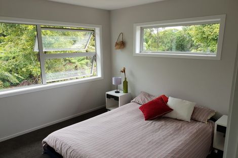 Photo of property in 20 De Val Drive, Titirangi, Auckland, 0604