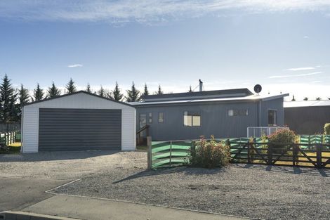 Photo of property in 17 Cirrus Place, Omarama, 9412