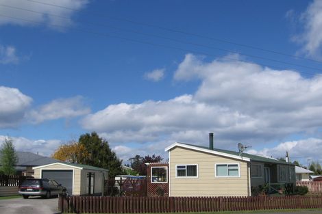 Photo of property in 90 Invergarry Road, Hilltop, Taupo, 3330