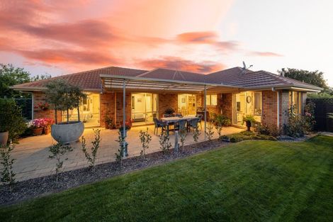Photo of property in 32 Magnolia Drive, Springlands, Blenheim, 7201