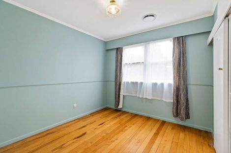 Photo of property in 57 Golf Road, New Lynn, Auckland, 0600