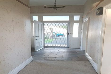 Photo of property in 6 Bloomfield Place, Epsom, Auckland, 1023