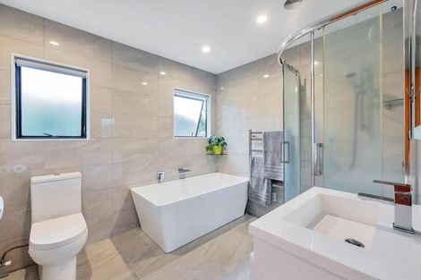 Photo of property in 1/11 Seine Road, Forrest Hill, Auckland, 0620