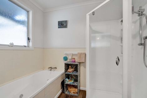 Photo of property in 22 Waiwera Place, Merrilands, New Plymouth, 4312