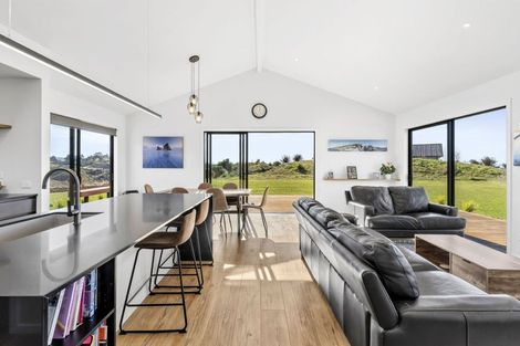 Photo of property in 254 Stringer Road, Upper Moutere, 7081