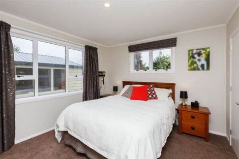 Photo of property in 5 Ilford Place, Awapuni, Palmerston North, 4412
