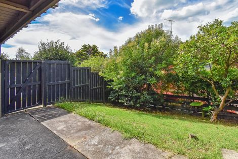 Photo of property in 1/2 Chilton Place, Howick, Auckland, 2014