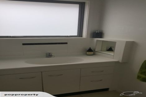 Photo of property in 11a Rahopara Street, Castor Bay, Auckland, 0620