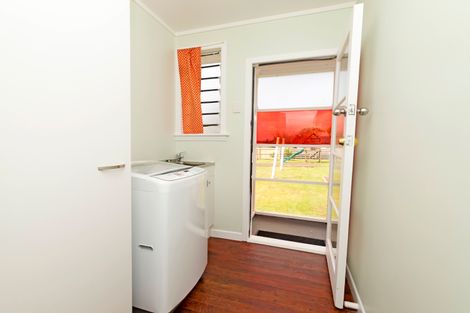 Photo of property in 76 Forest Hill Road, Henderson, Auckland, 0612