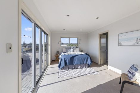Photo of property in 9a Karaka Street, Otaki Beach, Otaki, 5512