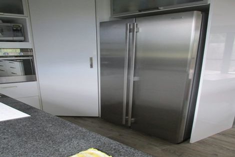 Photo of property in 2 Corric Hill, Torbay, Auckland, 0630