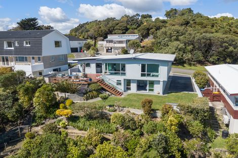Photo of property in 5 Compass Way, Whitby, Porirua, 5024