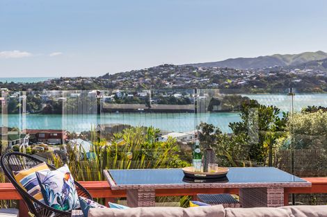 Photo of property in 5 Compass Way, Whitby, Porirua, 5024