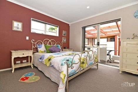 Photo of property in 33 Rush Creek Drive, Westgate, Auckland, 0614