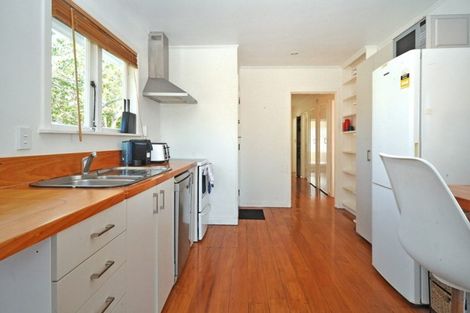 Photo of property in 1 Netherlands Avenue, Kelston, Auckland, 0602