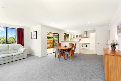 Photo of property in 10a Park Avenue, Tawa, Wellington, 5028