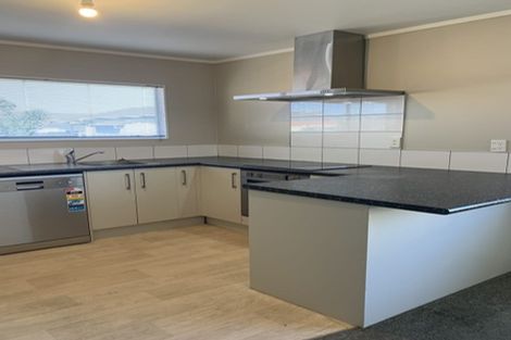 Photo of property in 49 Dungarvon Place, Clendon Park, Auckland, 2103