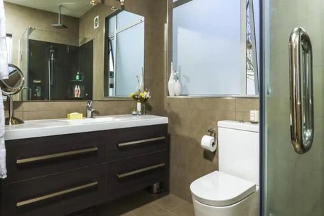 Photo of property in 15 Courtneys, West Harbour, Auckland, 0618