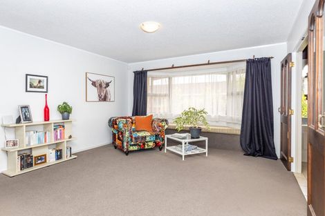 Photo of property in 27 Russleigh Drive, Dinsdale, Hamilton, 3204