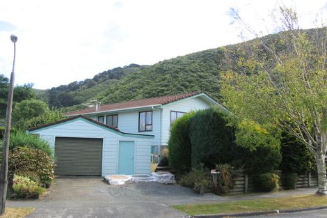Photo of property in 55 Larchmont Grove, Totara Park, Upper Hutt, 5018