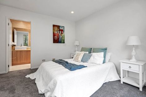 Photo of property in 21 Korokio Lane, Henderson, Auckland, 0612