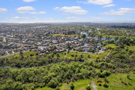 Photo of property in 39 Lake Terrace Road, Burwood, Christchurch, 8061