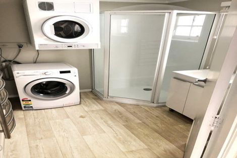 Photo of property in 12 Dowling Place, Pakuranga, Auckland, 2010