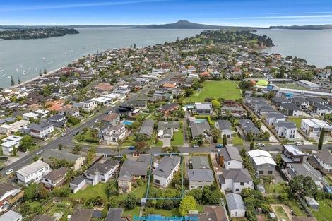 Photo of property in 20 Gulf Crest, Bucklands Beach, Auckland, 2012