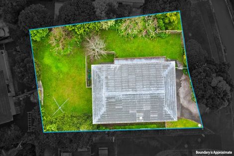 Photo of property in 2 Kingussie Place, Highland Park, Auckland, 2010