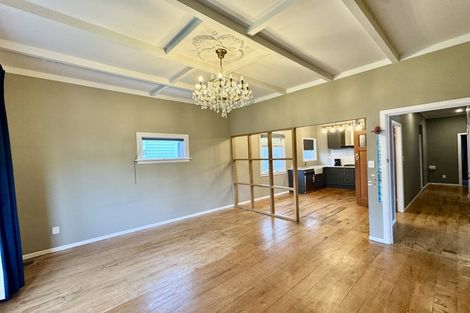 Photo of property in 15 Chatham Avenue, Mount Albert, Auckland, 1025