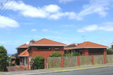 Photo of property in 4/65 Aberdeen Road, Castor Bay, Auckland, 0620
