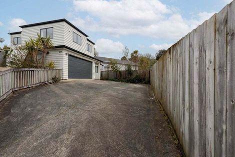 Photo of property in 27a Keegan Drive, Massey, Auckland, 0614