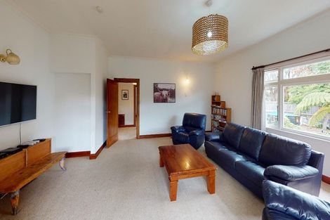 Photo of property in 6 Taranaki Street, Saint Johns Hill, Whanganui, 4501