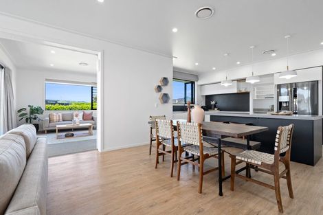 Photo of property in 2 Moemoea Place, Cambridge, 3434